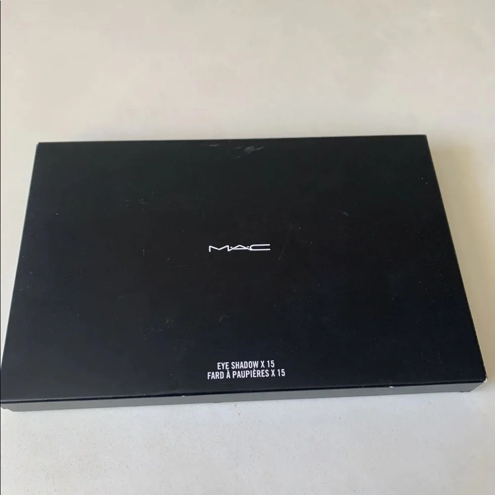 MAC EyeShadow x 15 Colors In The Flesh Palette 19.5 g/0.68 oz Full Size - Picture 4 of 5